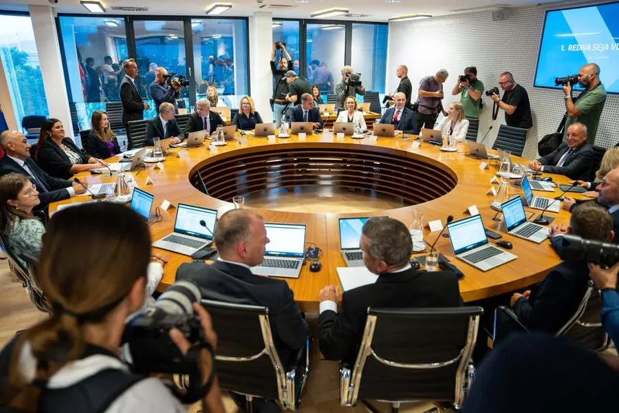 Vlada Republike Slovenije je na seji sprejela sklep o ustanovitvi Strateškega sveta za gospodarstvo.